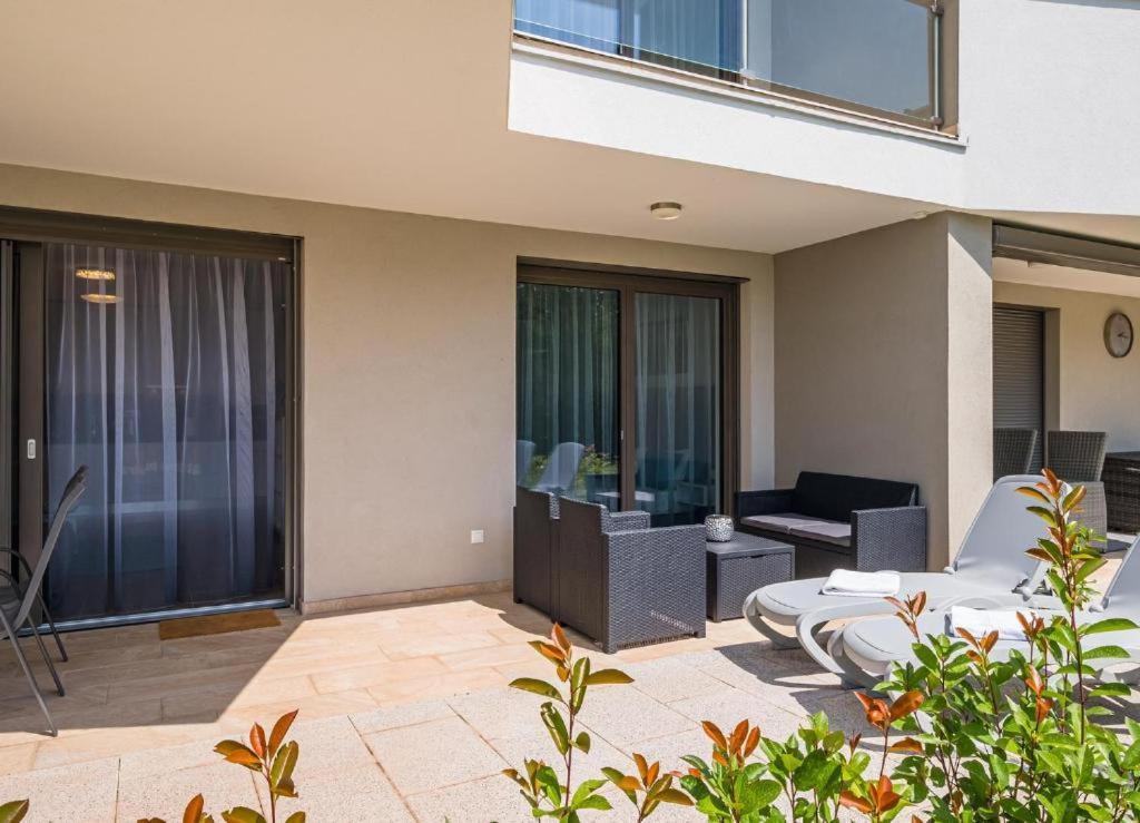 Fuered Luxury Apartman With Private Pool Балатонфюред Экстерьер фото